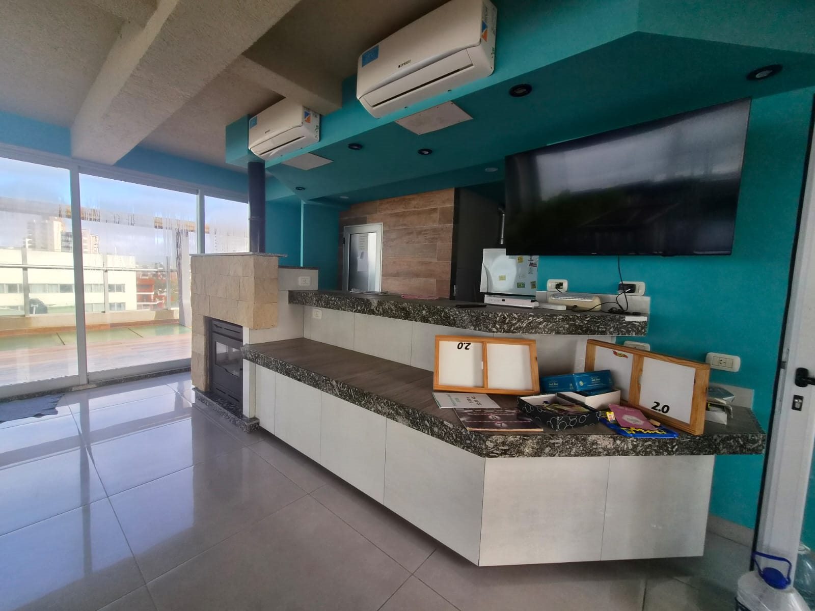 SUM equipado con cocina y espacio común
